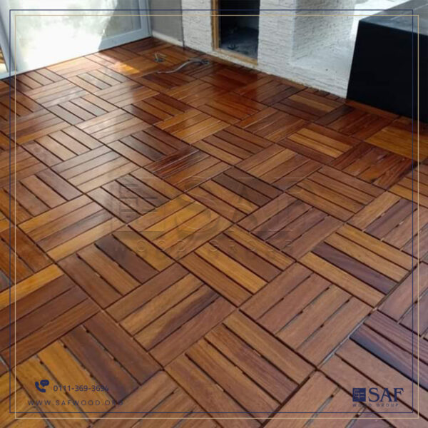 Outdoors stripes parquet